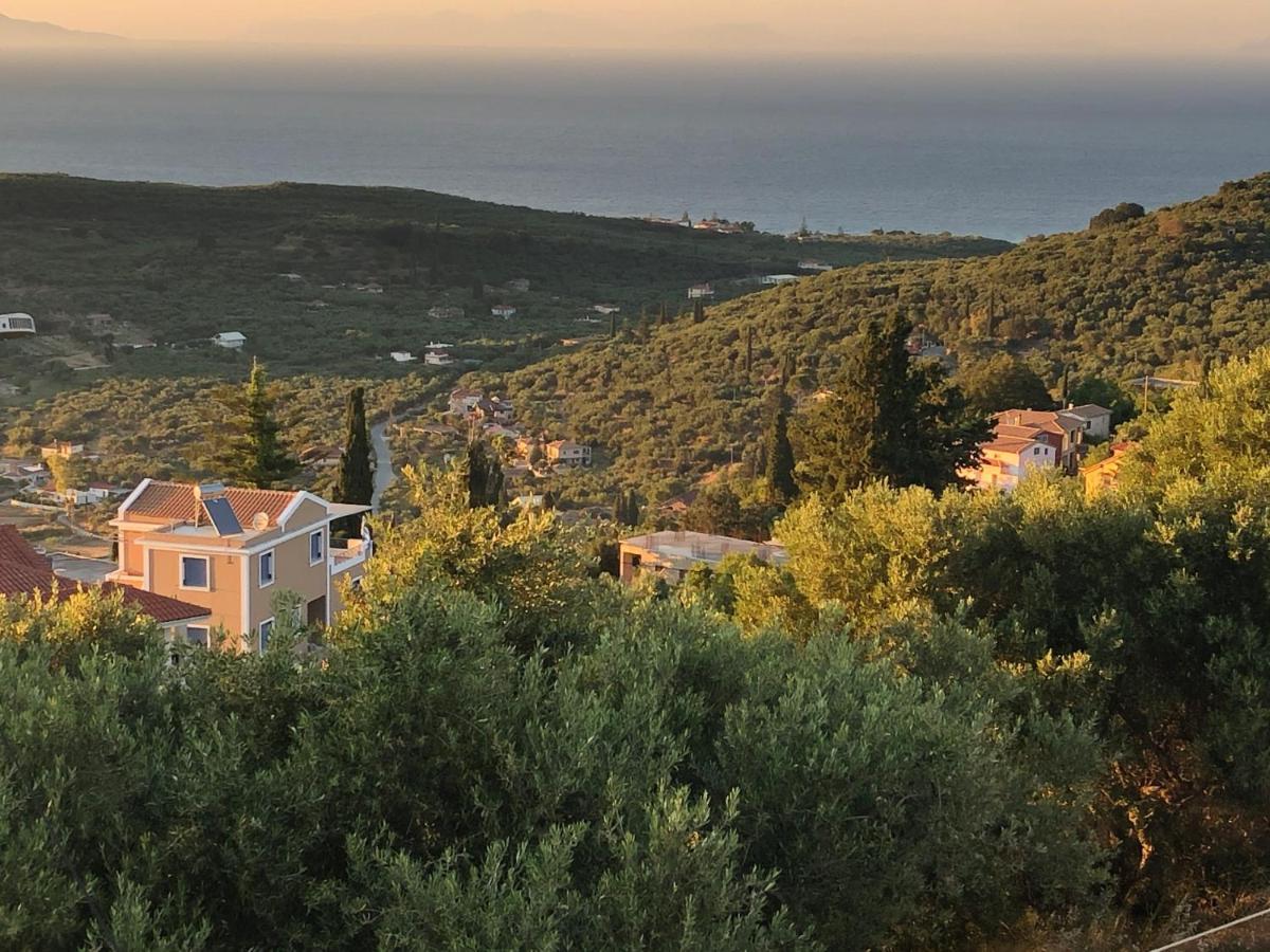 Villa Thea - Τhe View 1St Floor Áno Yerakaríon Bagian luar foto