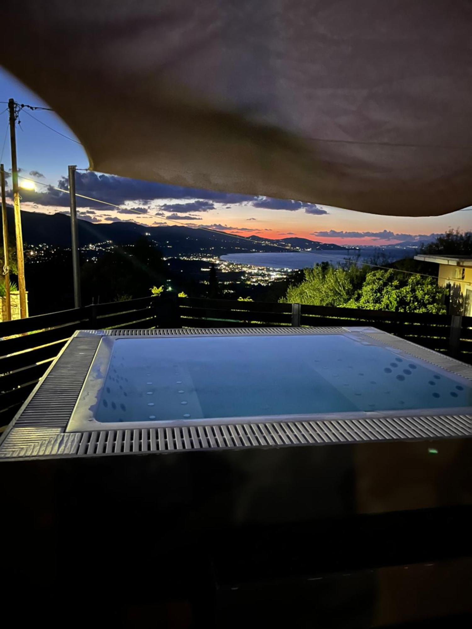 Villa Thea - Τhe View 1St Floor Áno Yerakaríon Bagian luar foto
