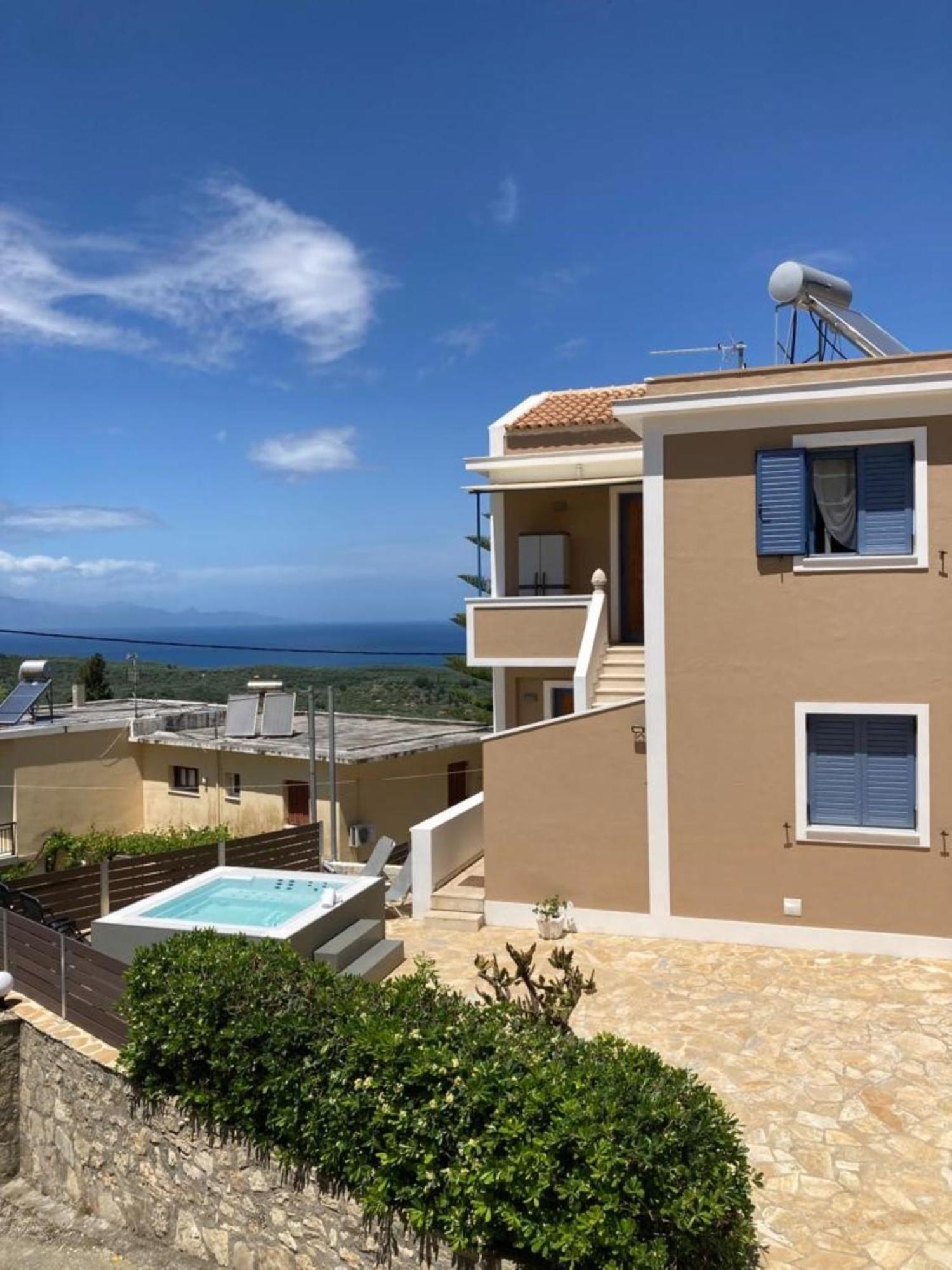 Villa Thea - Τhe View 1St Floor Áno Yerakaríon Bagian luar foto